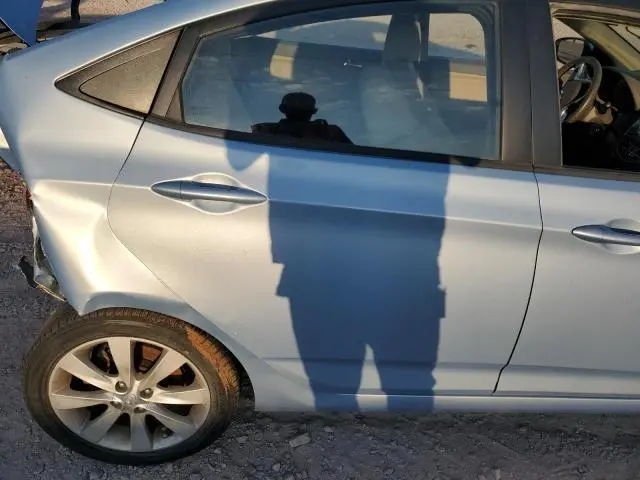 2012 HYUNDAI ACCENT GLS