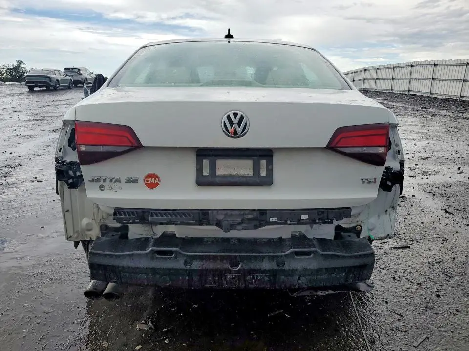 2016 VOLKSWAGEN JETTA SE  