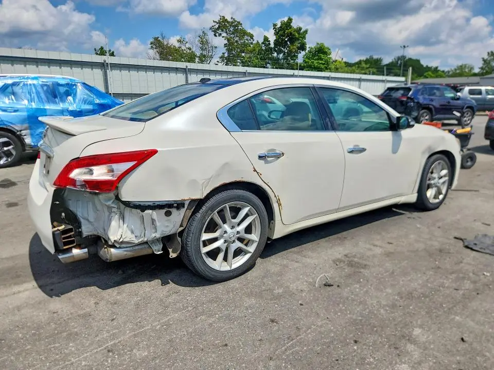2010 NISSAN MAXIMA 3.5 S  