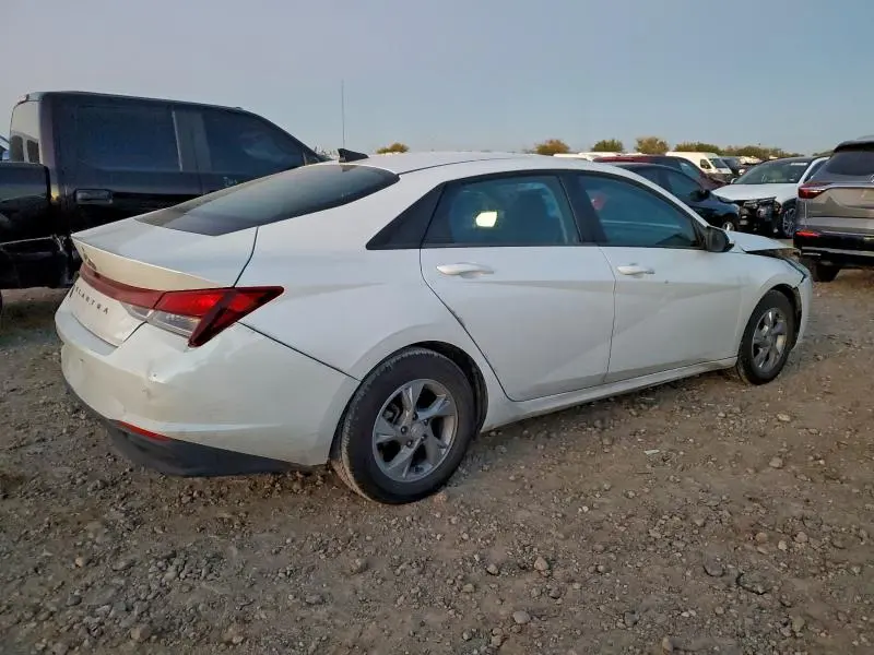 2022 HYUNDAI ELANTRA SE  