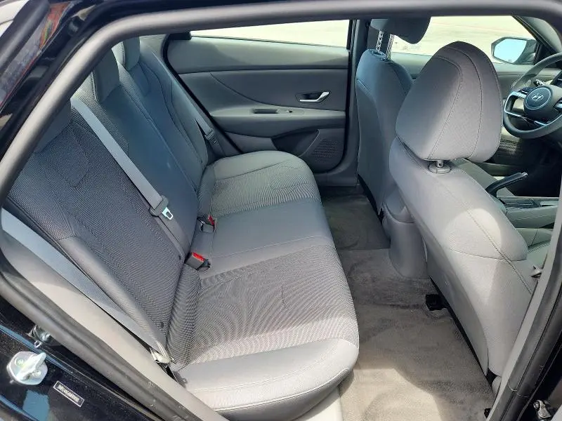 2021 HYUNDAI ELANTRA SE  
