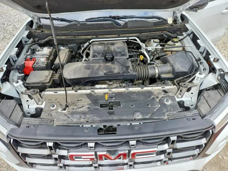 2023 GMC CANYON AT4  
