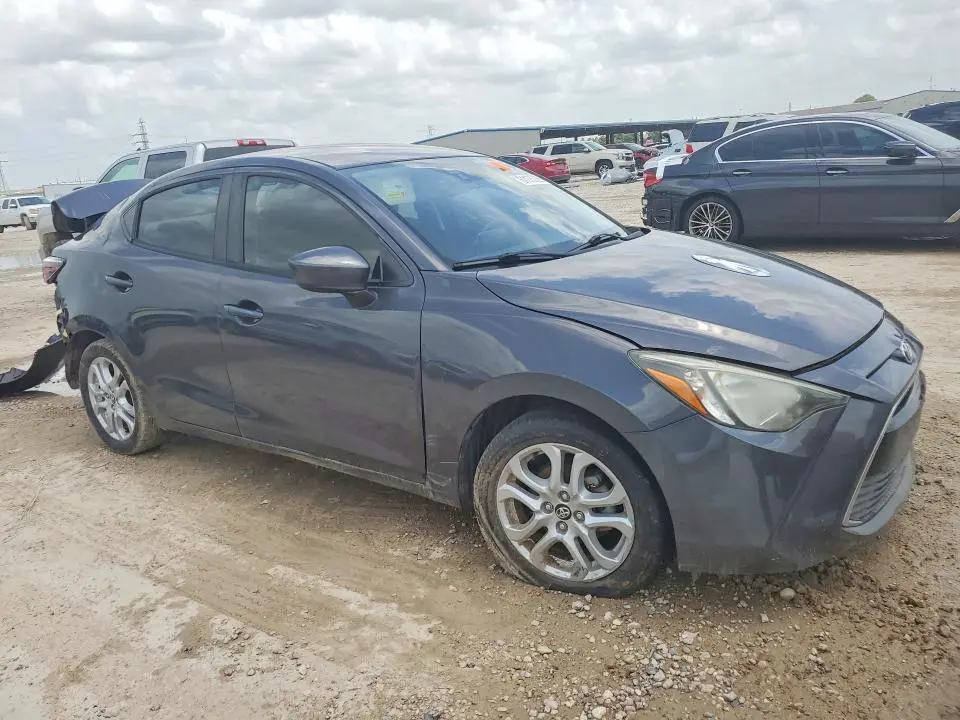 2017 TOYOTA YARIS IA BASE  