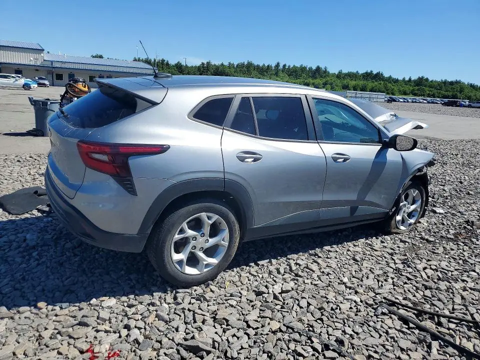 2024 CHEVROLET TRAX LS  