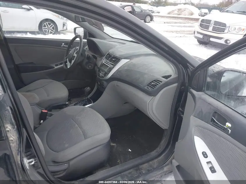 2013 HYUNDAI ACCENT GLS