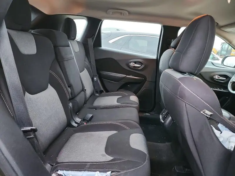 2015 JEEP CHEROKEE SPORT  