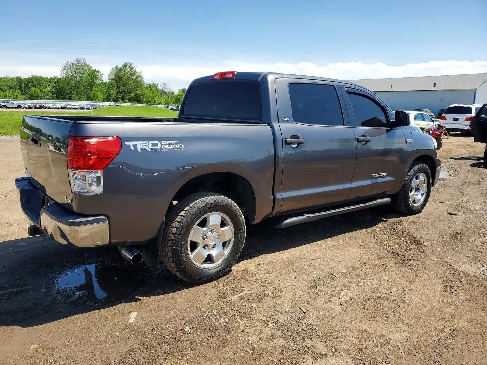 2013 TOYOTA TUNDRA CREWMAX SR5  
