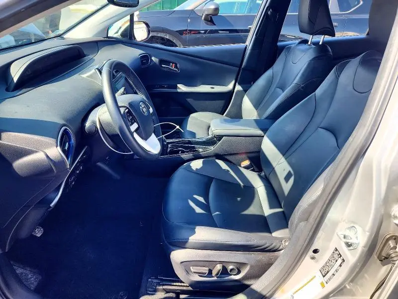 2017 TOYOTA PRIUS FOUR TOURING  