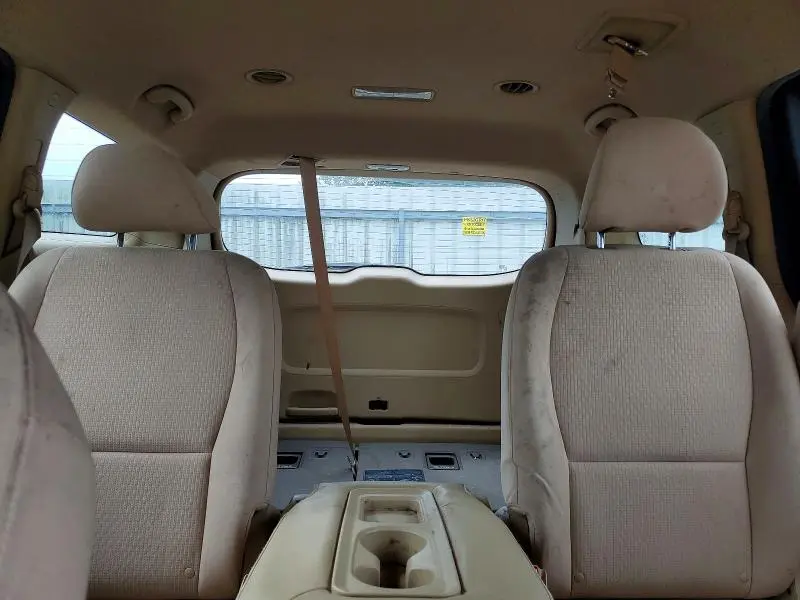 2017 KIA SEDONA LX  