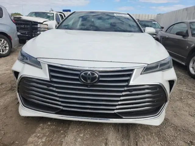2019 TOYOTA AVALON XLE