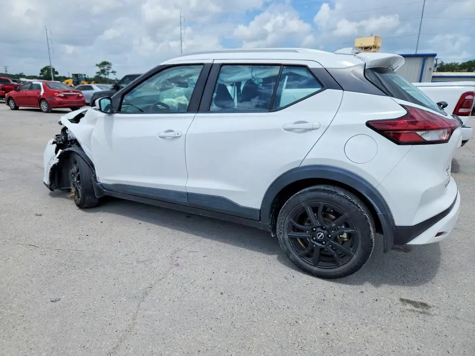 2022 NISSAN KICKS SV  