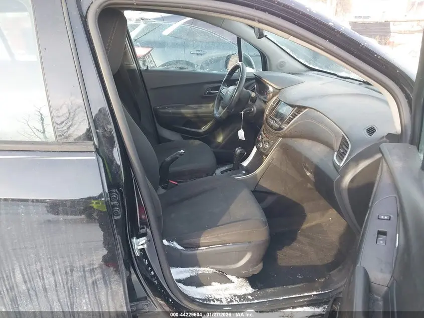 2020 CHEVROLET TRAX FWD LS