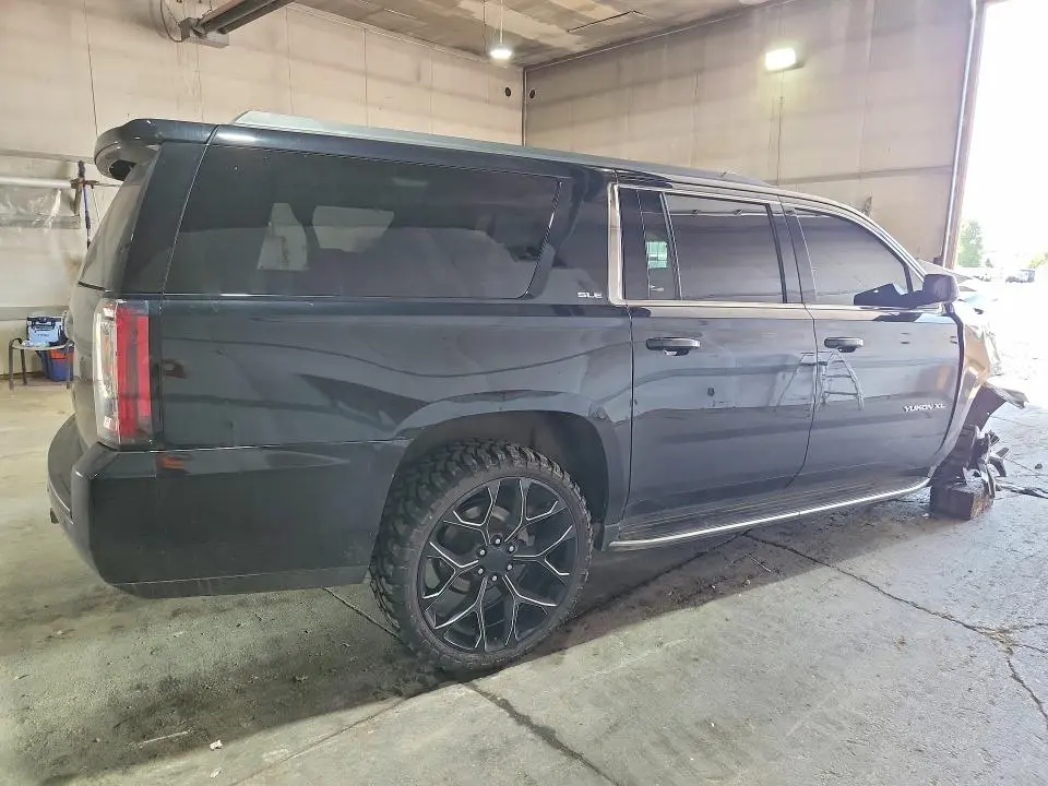 2019 GMC YUKON XL K1500 SLE  