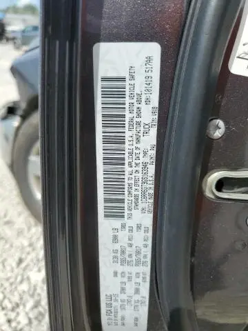 2016 RAM 1500 SLT