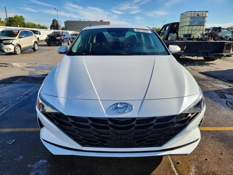 2021 HYUNDAI ELANTRA SEL  