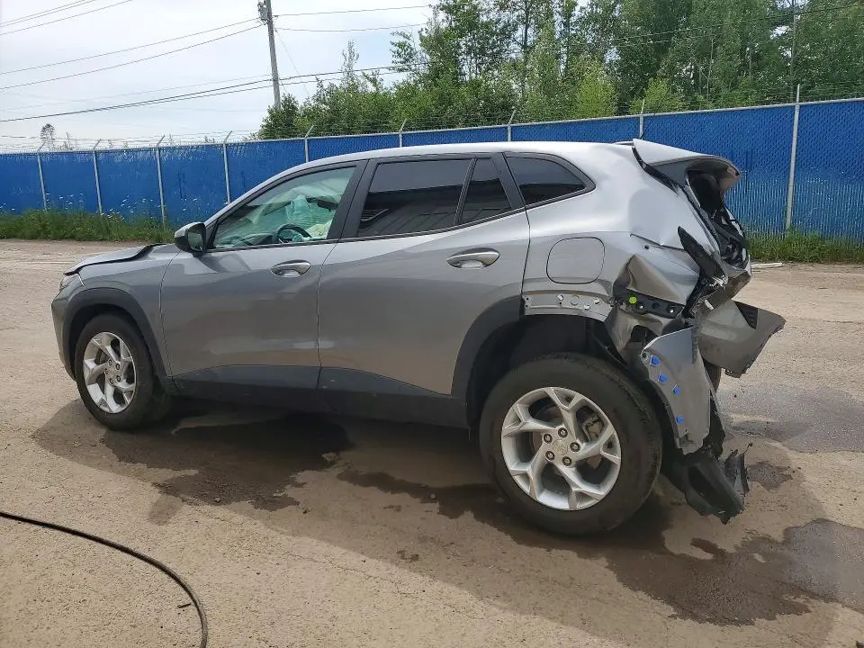 2025 CHEVROLET TRAX LS  