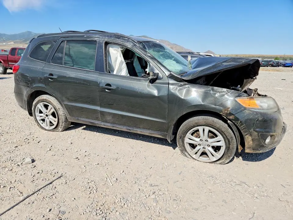 2012 HYUNDAI SANTA FE SE  