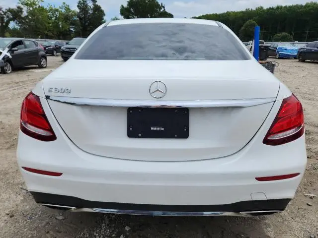 2019 MERCEDES-BENZ E 300  