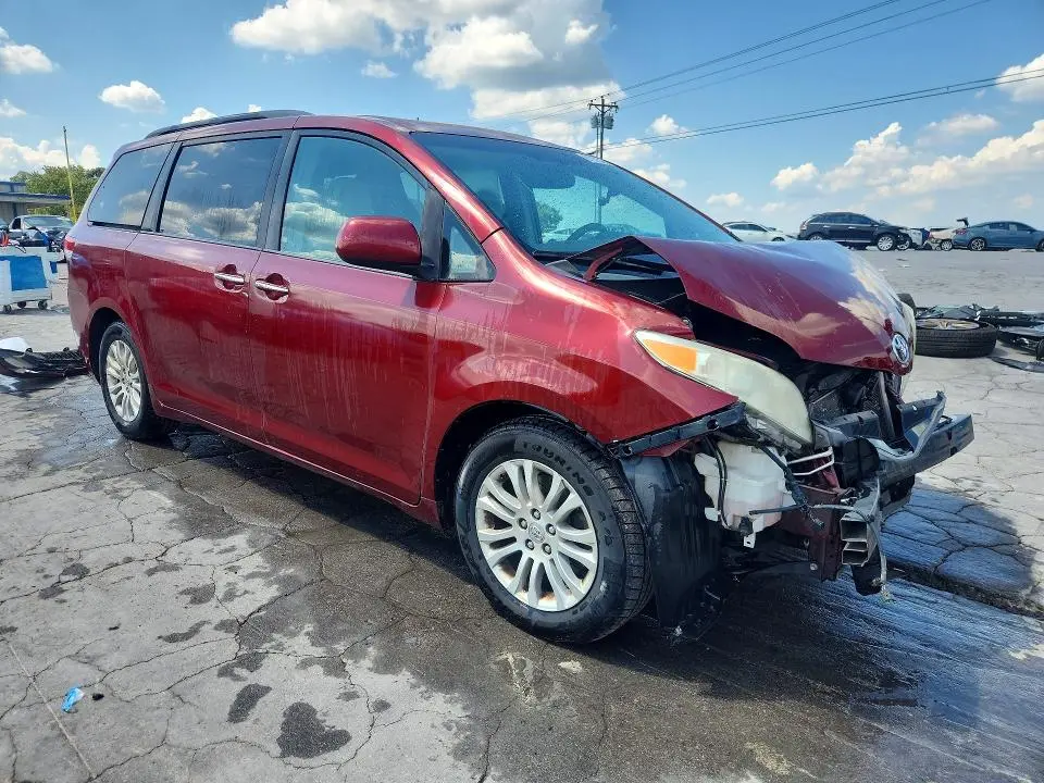 2011 TOYOTA SIENNA XLE 8-PASSENGER  