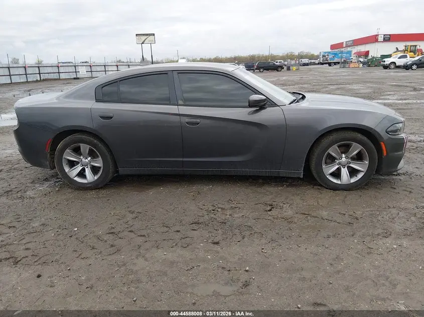 2016 DODGE CHARGER SXT