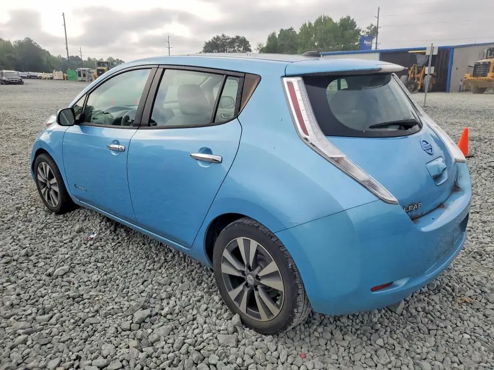 2015 NISSAN LEAF SV  