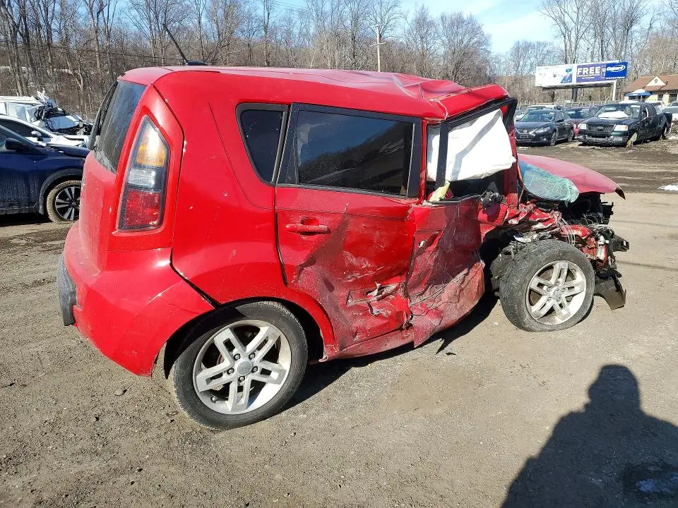 2011 KIA SOUL +  