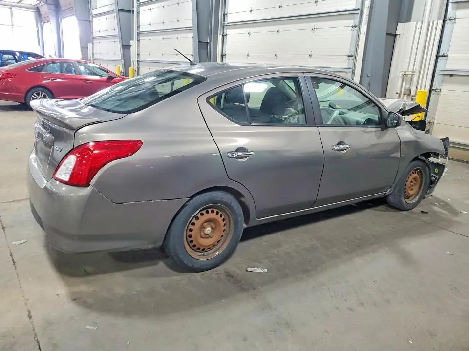 2016 NISSAN VERSA 1.6 SV  