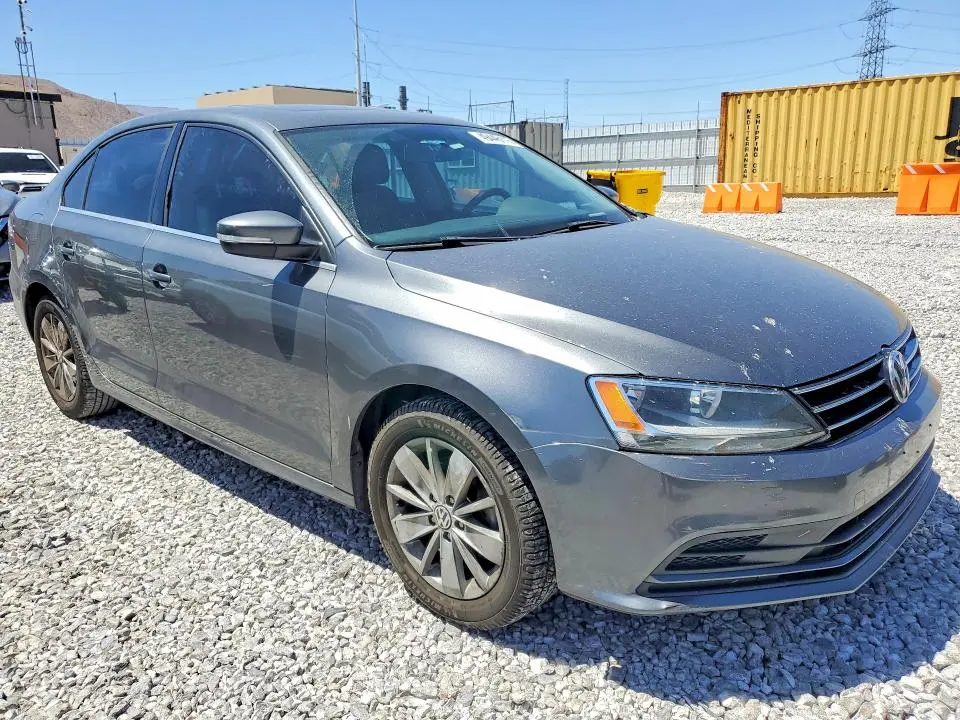 2016 VOLKSWAGEN JETTA SE  