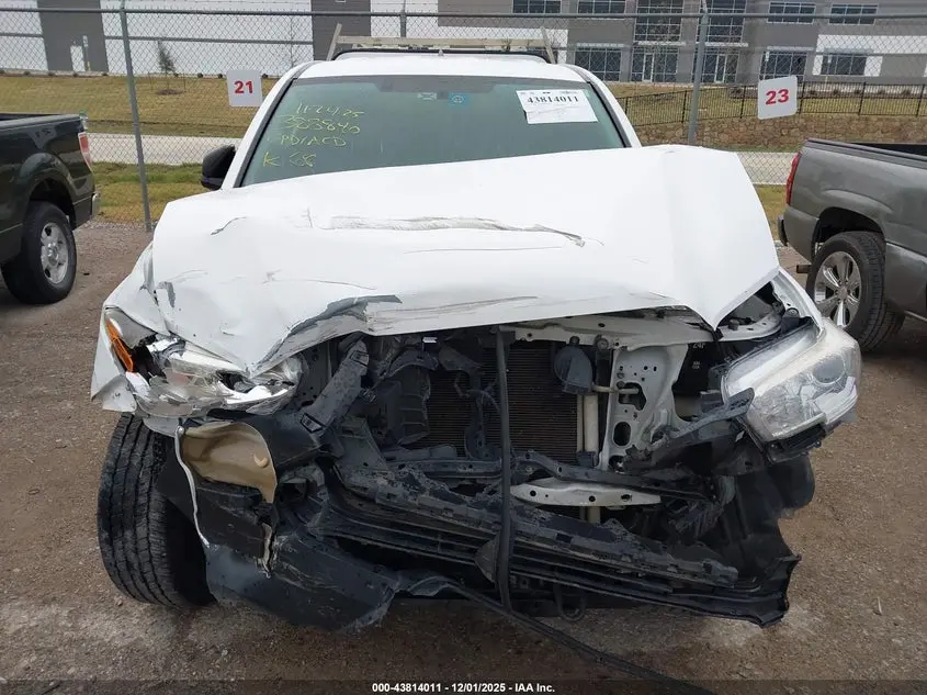 2017 TOYOTA TACOMA SR
