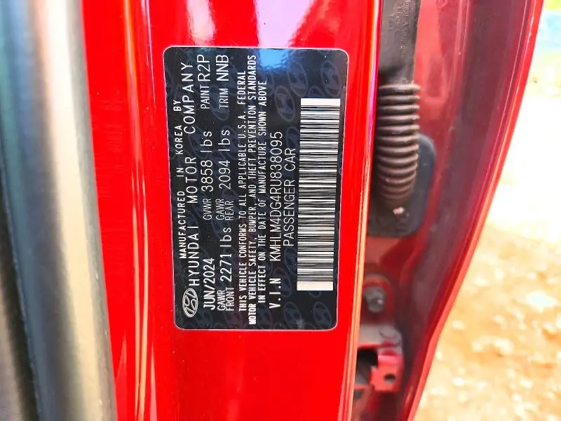 2024 HYUNDAI ELANTRA SEL  