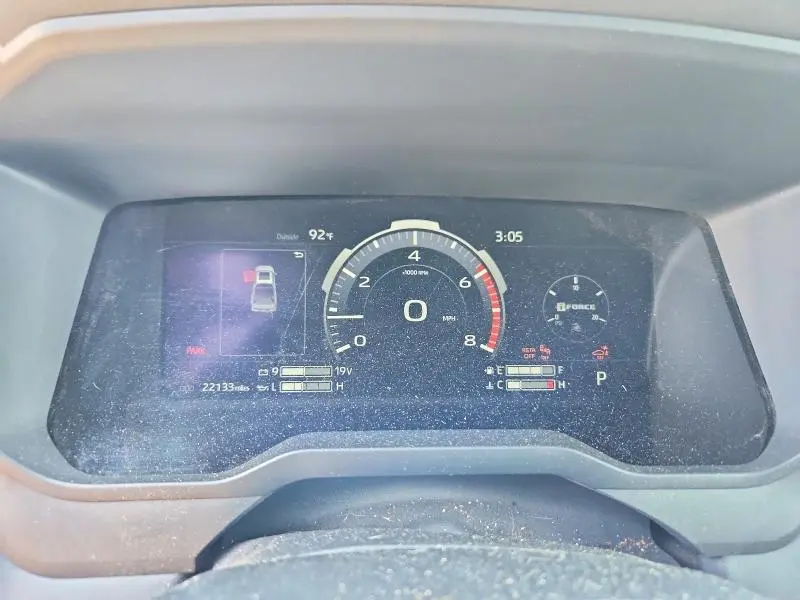 2025 TOYOTA TUNDRA PLATINUM  