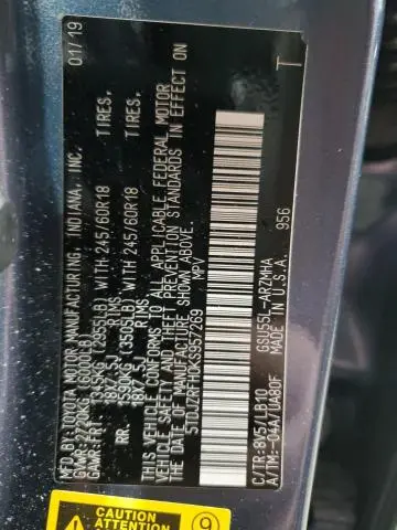 2019 TOYOTA HIGHLANDER SE  