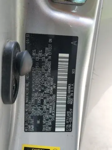 2010 TOYOTA HIGHLANDER SE  