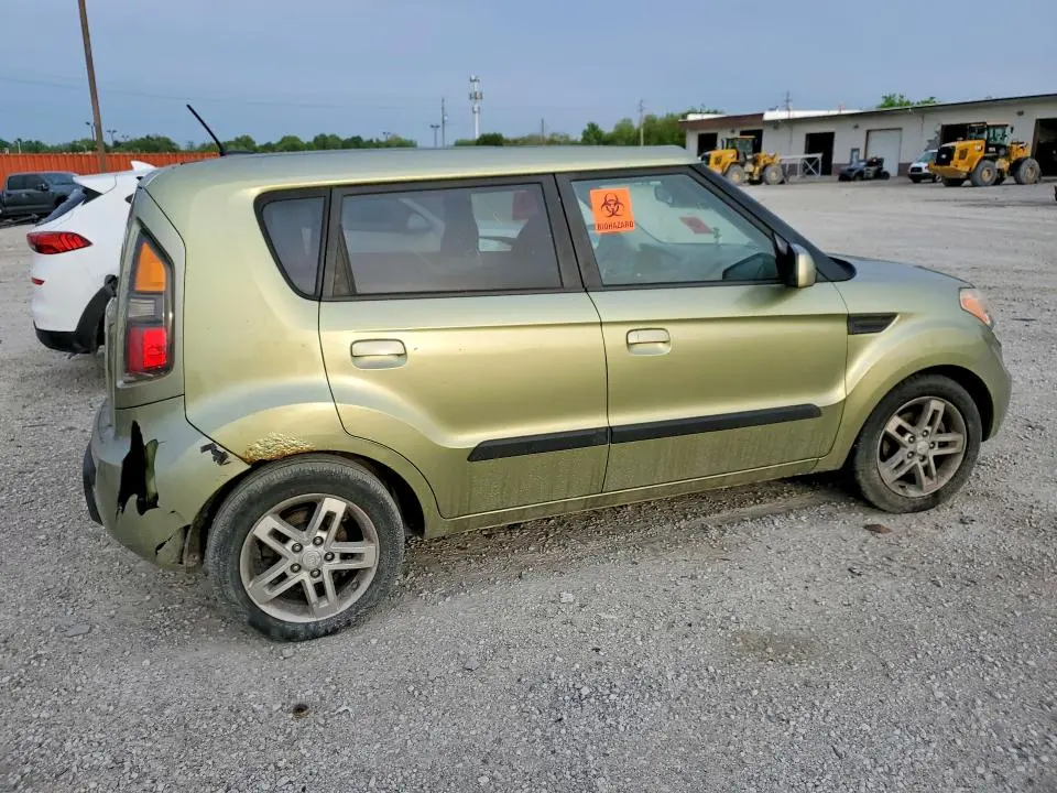 2010 KIA SOUL +  