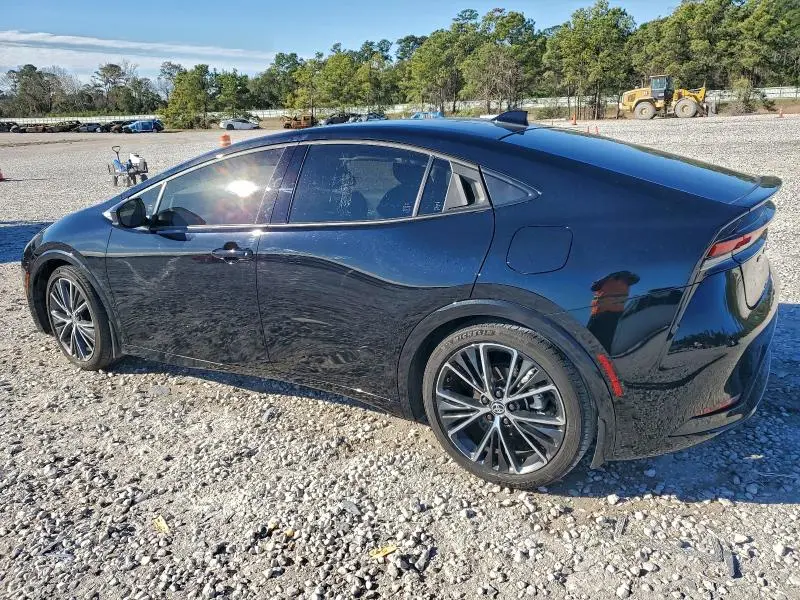 2024 TOYOTA PRIUS LE  