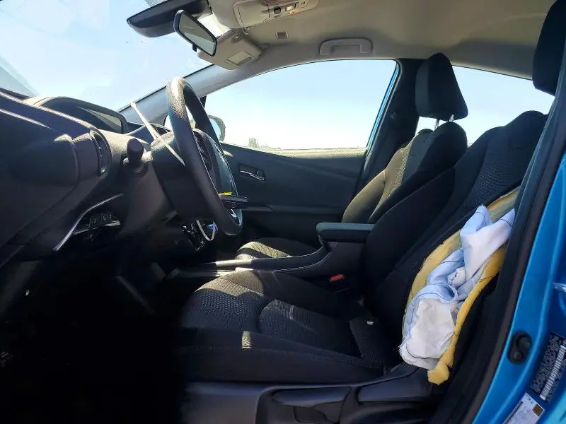 2022 TOYOTA PRIUS LE  