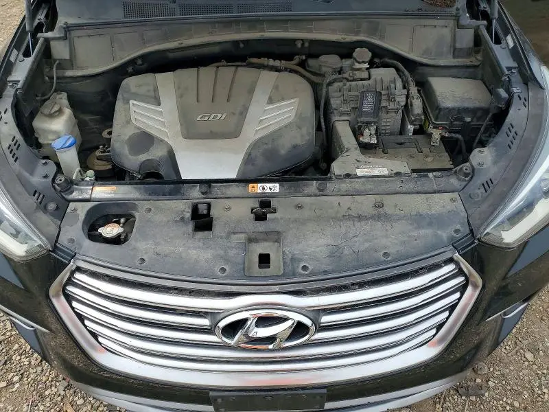 2018 HYUNDAI SANTA FE SE  