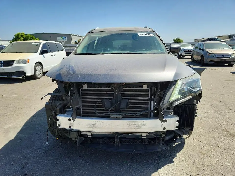 2019 NISSAN PATHFINDER SV  