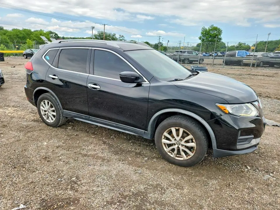 2017 NISSAN ROGUE SV  