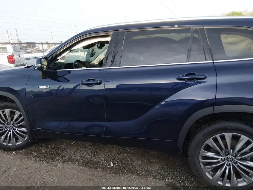 2021 TOYOTA HIGHLANDER HYBRID PLATINUM