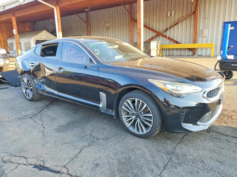 2018 KIA STINGER PREMIUM  
