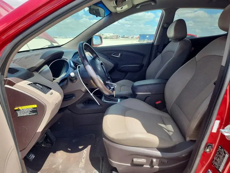 2015 HYUNDAI TUCSON SE  