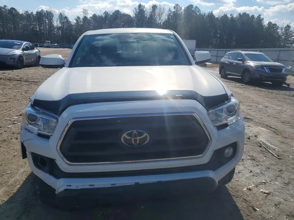 2021 TOYOTA TACOMA SR5 V6  