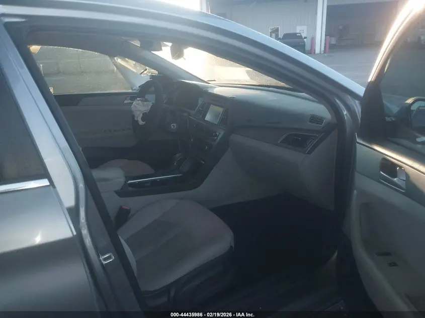 2016 HYUNDAI SONATA SE