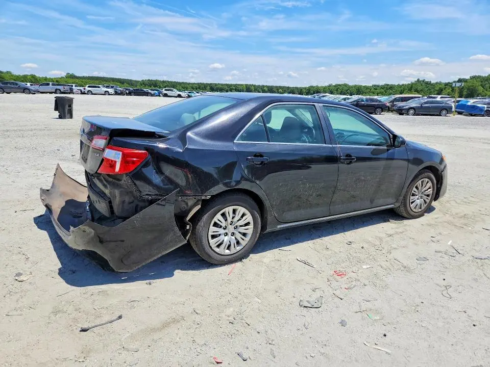 2013 TOYOTA CAMRY LE  