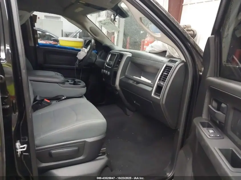 2018 RAM 1500 EXPRESS  4X2 5'7 BOX