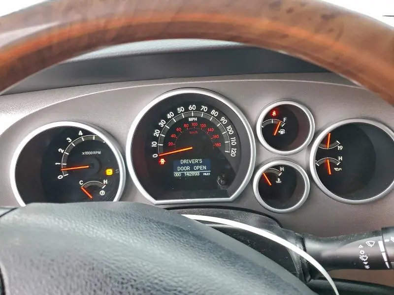 2013 TOYOTA TUNDRA CREWMAX LIMITED  