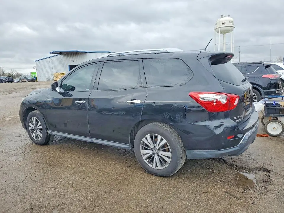 2017 NISSAN PATHFINDER SV  