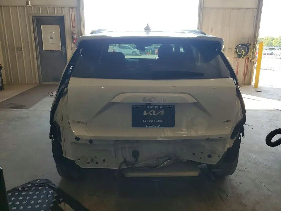 2024 KIA NIRO EX  