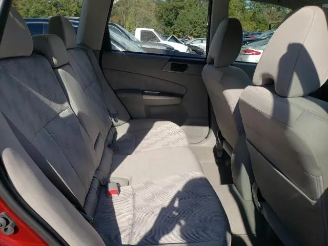 2010 SUBARU FORESTER XS  